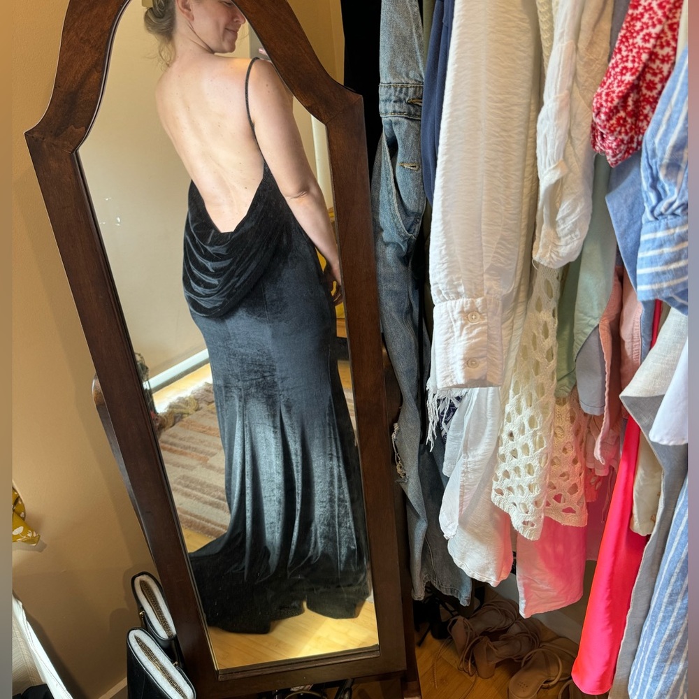Fame & Partners backless black velvet floor length gown